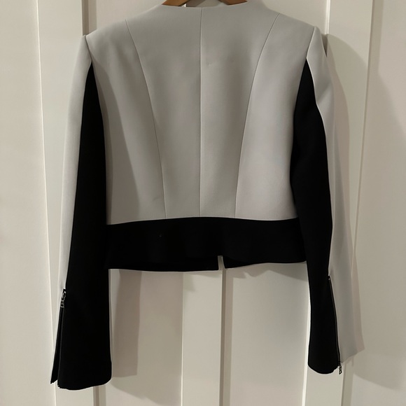 BCBG MAXAZRIA GREY/BLACK SIZE M Short Jacket Fully lined - Picture 2 of 9